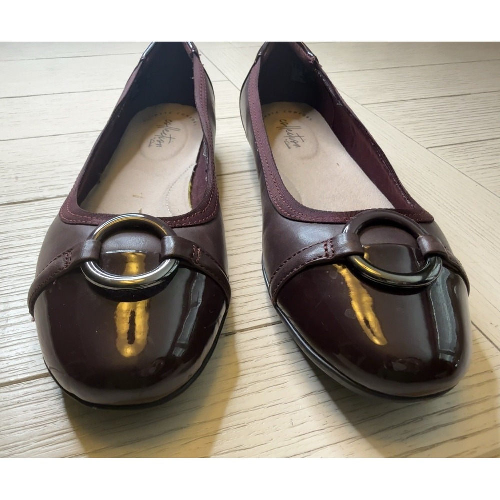 Clarks Gracelin Mara Soft Cushion Ballet Flats Shoe Maroon Red Buckle Toe 8.5 M